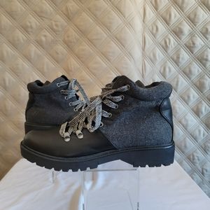 Black Flannel Women's Ankle Boots Size 10